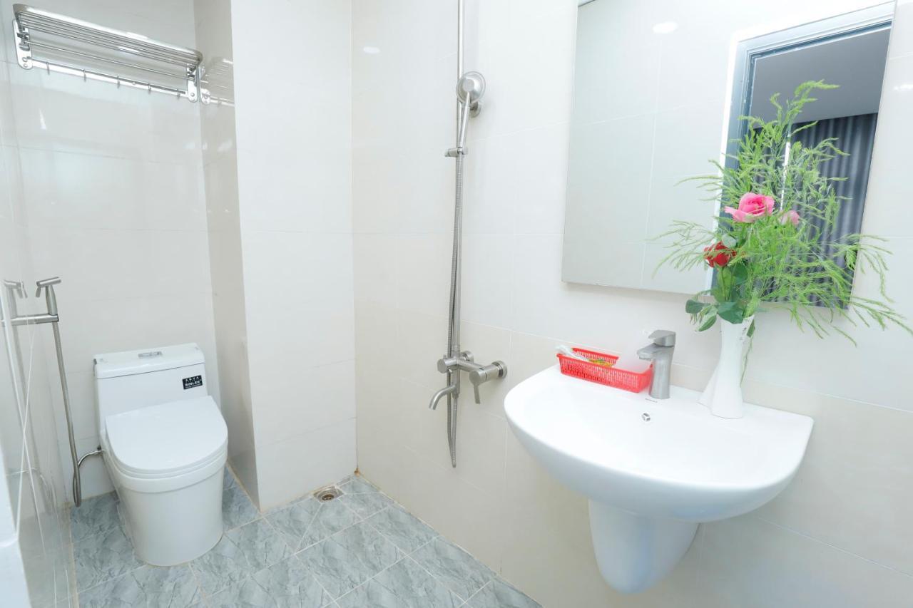 Luxury Hotel Ho Chi Minh City Exterior photo
