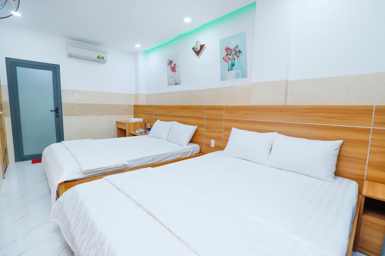 Luxury Hotel Ho Chi Minh City Exterior photo